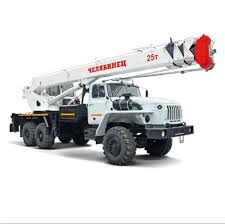 Автокран Челябинец 25 тонн вездеход